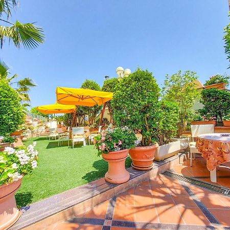 Hotel Gambrinus Cervia Exterior photo