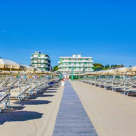Hotel Gambrinus Cervia Exterior photo