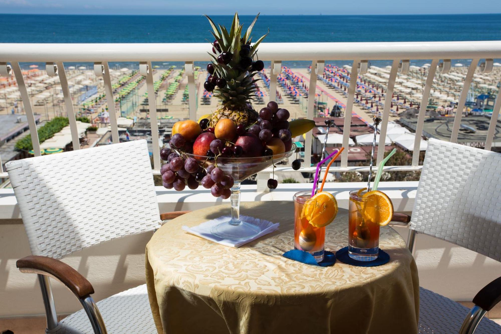 Hotel Gambrinus Cervia Exterior photo