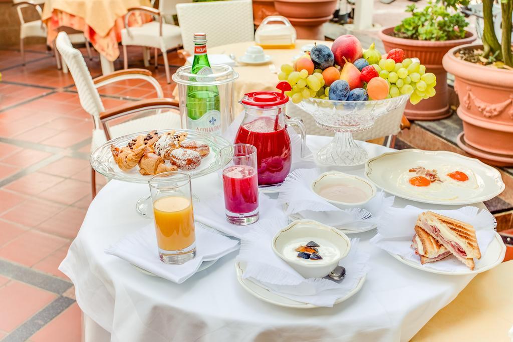 Hotel Gambrinus Cervia Exterior photo