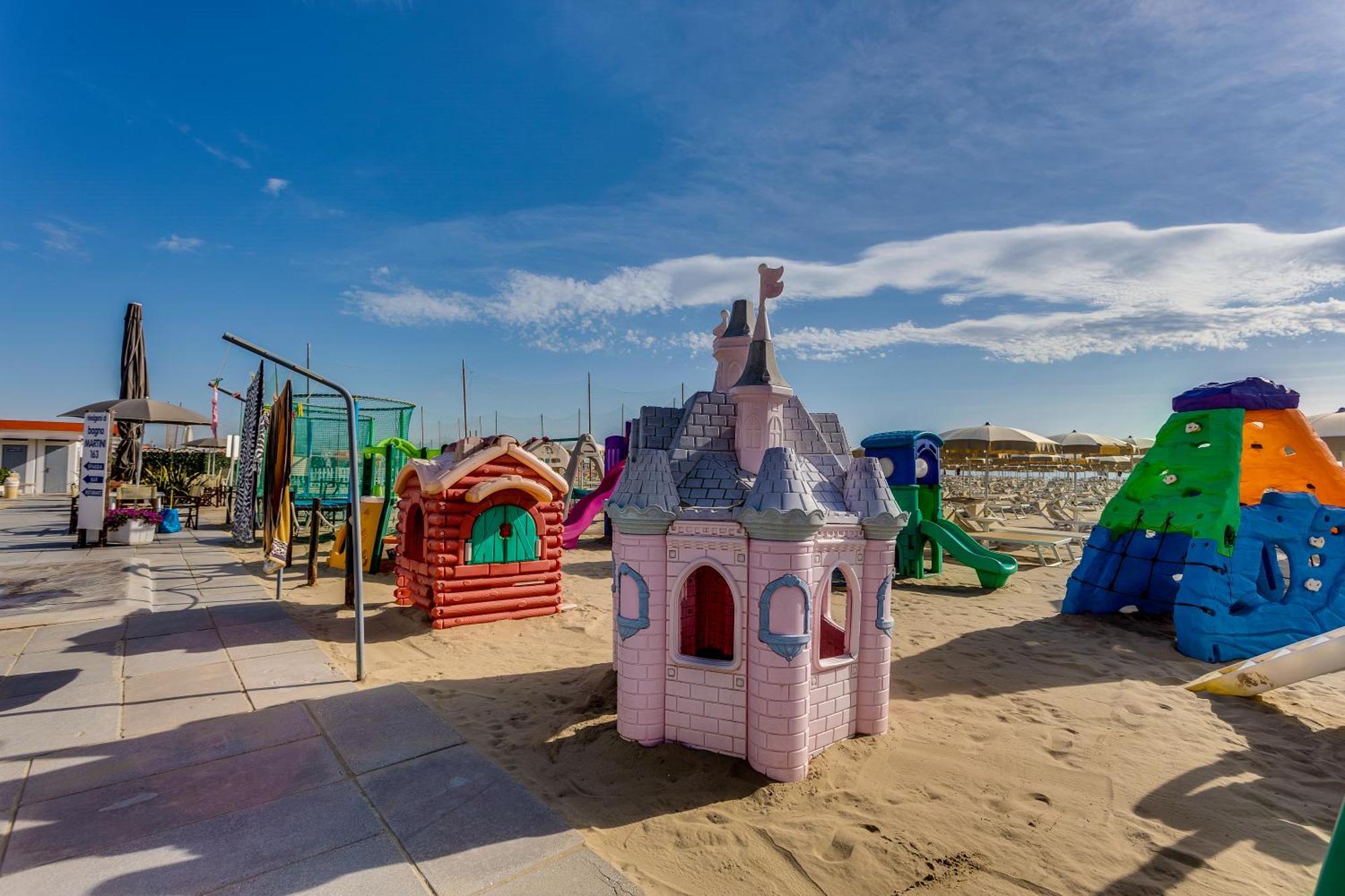 Hotel Gambrinus Cervia Exterior photo