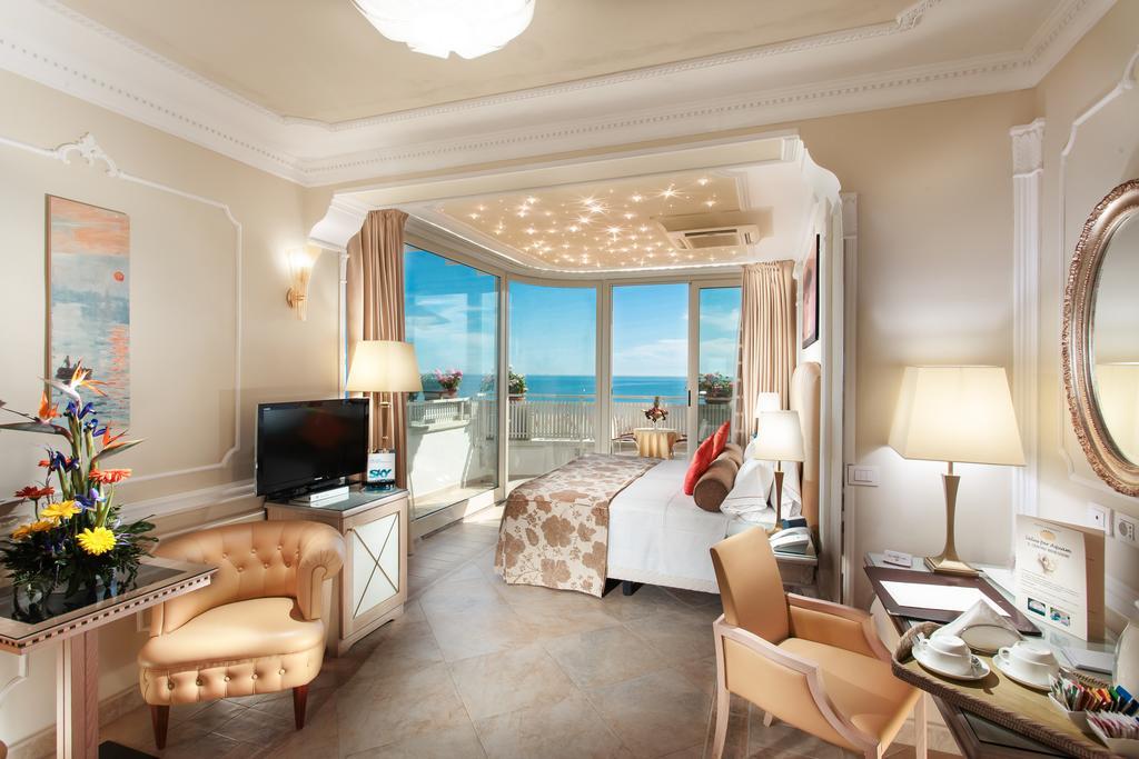 Hotel Gambrinus Cervia Exterior photo