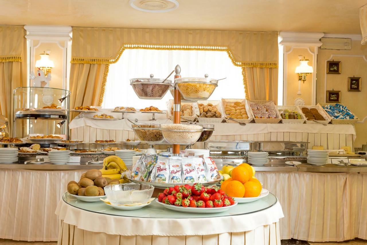Hotel Gambrinus Cervia Exterior photo